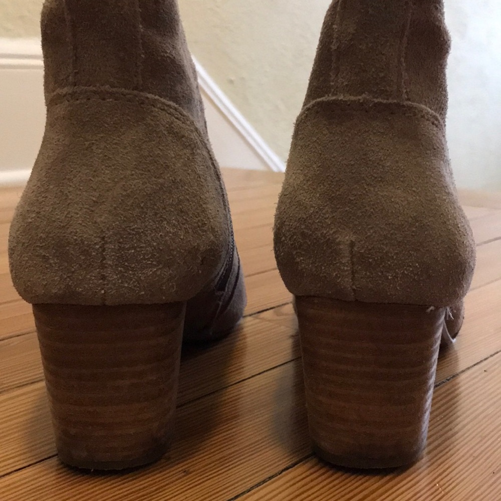 Steve Madden taupe suede “hipster” bootie - Picture 6 of 6